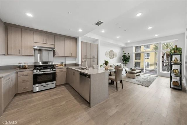 168 S Monterey Street 411, Alhambra, CA 91801