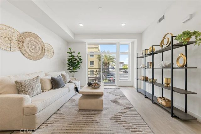 168 S Monterey Street 411, Alhambra, CA 91801