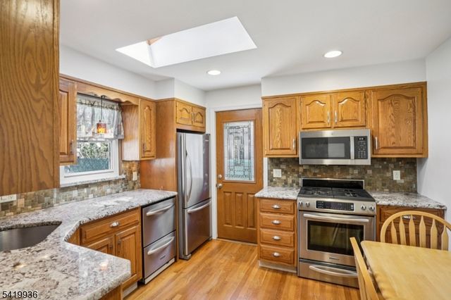 41 Taggart Way, Saddle Brook Twp., NJ 07663