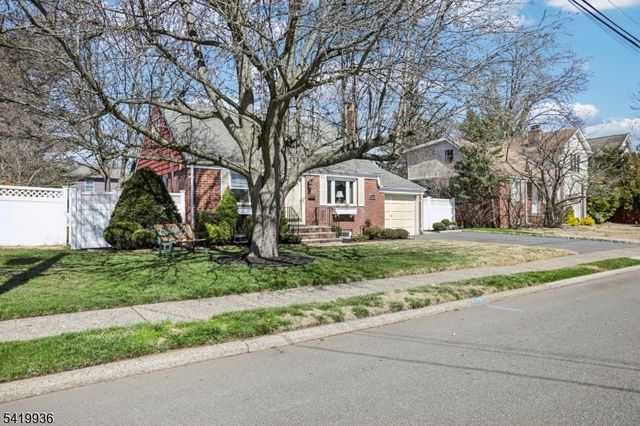 41 Taggart Way, Saddle Brook Twp., NJ 07663