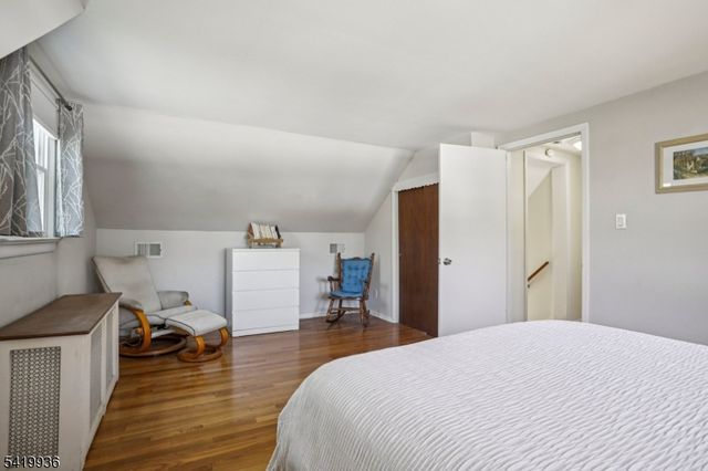 41 Taggart Way, Saddle Brook Twp., NJ 07663