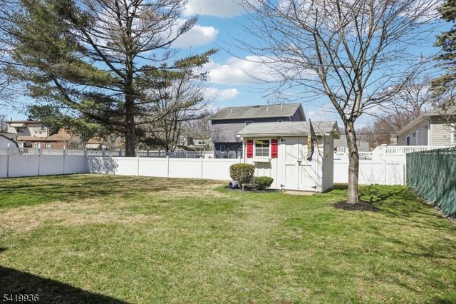 41 Taggart Way, Saddle Brook Twp., NJ 07663