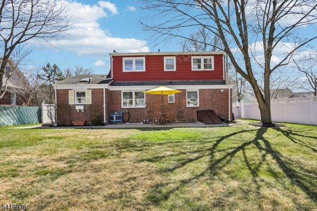 41 Taggart Way, Saddle Brook Twp., NJ 07663