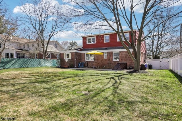 41 Taggart Way, Saddle Brook Twp., NJ 07663