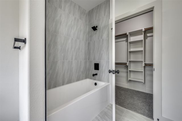 1102 Church Street, Dallas, TX 75203