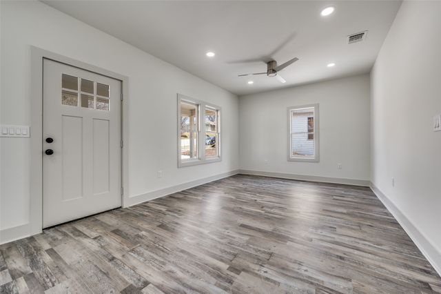 1102 Church Street, Dallas, TX 75203