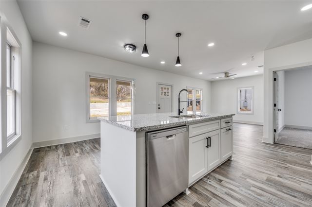 1102 Church Street, Dallas, TX 75203