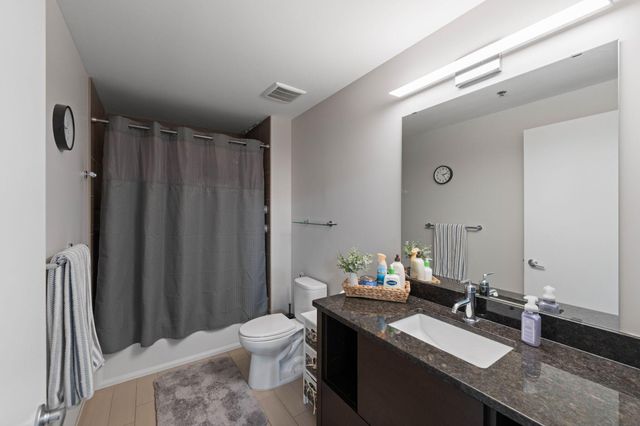740 Portland Avenue 1517, Minneapolis, MN 55415