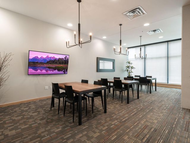 740 Portland Avenue 1517, Minneapolis, MN 55415