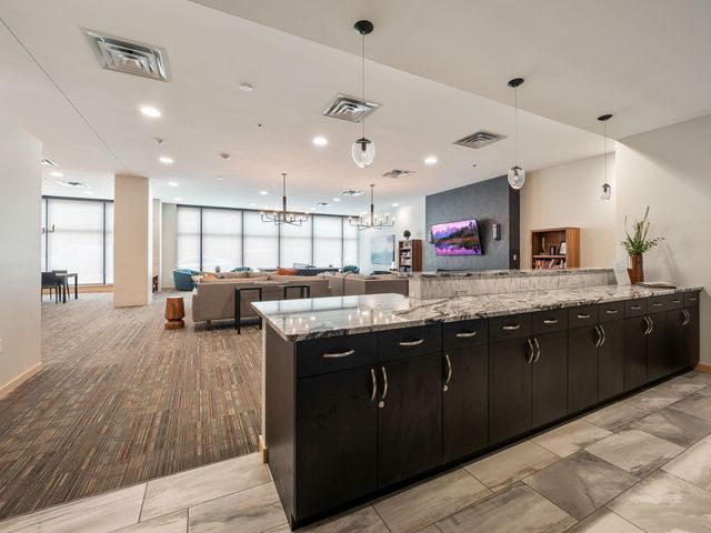 740 Portland Avenue 1517, Minneapolis, MN 55415