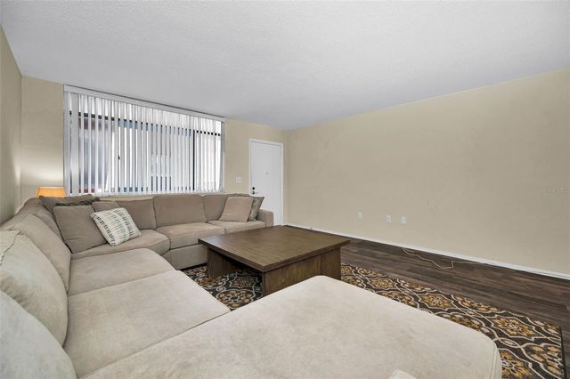 1001 PEARCE DRIVE 205, Clearwater, FL 33764