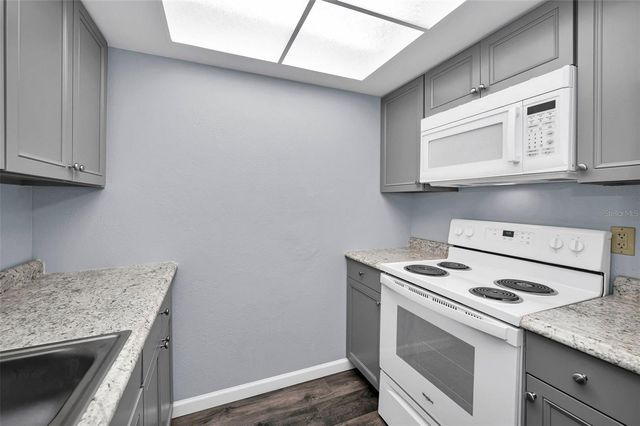 1001 PEARCE DRIVE 205, Clearwater, FL 33764