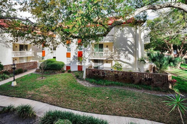 1001 PEARCE DRIVE 205, Clearwater, FL 33764