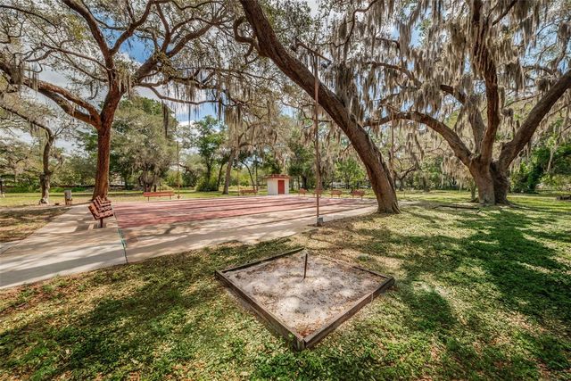 1001 PEARCE DRIVE 205, Clearwater, FL 33764