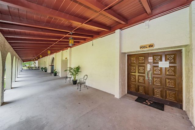 1001 PEARCE DRIVE 205, Clearwater, FL 33764