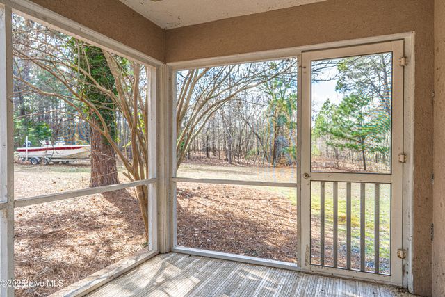 147 Shady Wood Court, West End, NC 27376