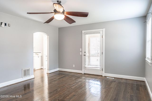 147 Shady Wood Court, West End, NC 27376