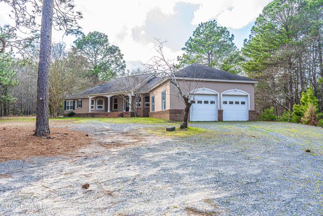147 Shady Wood Court, West End, NC 27376