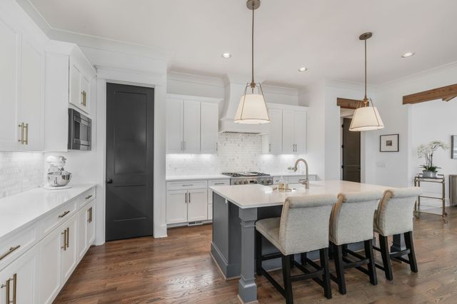 59 Brookwood Ter, Nashville, TN 37205