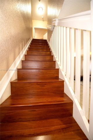 5945 SW 99th Ter, Cooper City, FL 33328