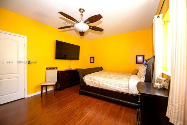 5945 SW 99th Ter, Cooper City, FL 33328