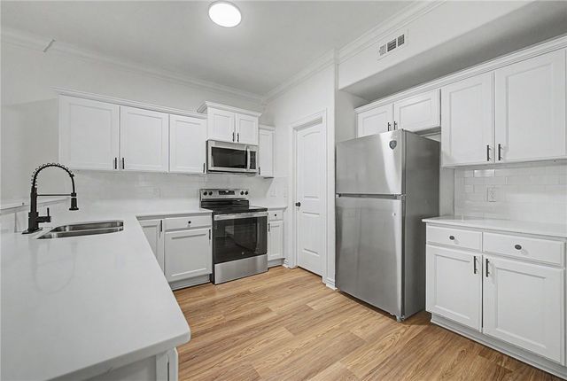 761 N Wordsworth Lane, Fayetteville, AR 72704