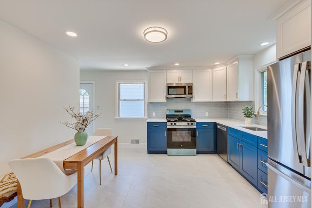 40 Aylin Street, Metuchen, NJ 08840