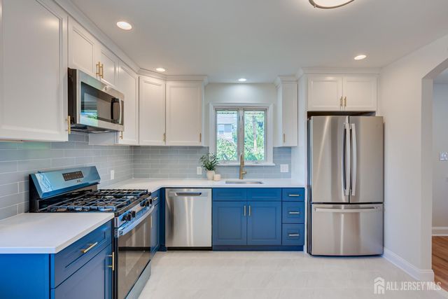 40 Aylin Street, Metuchen, NJ 08840