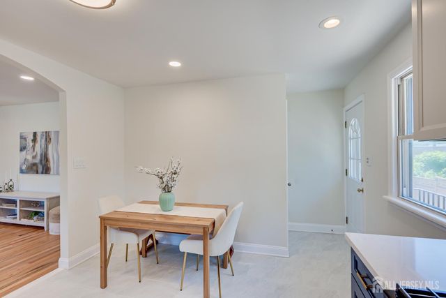 40 Aylin Street, Metuchen, NJ 08840