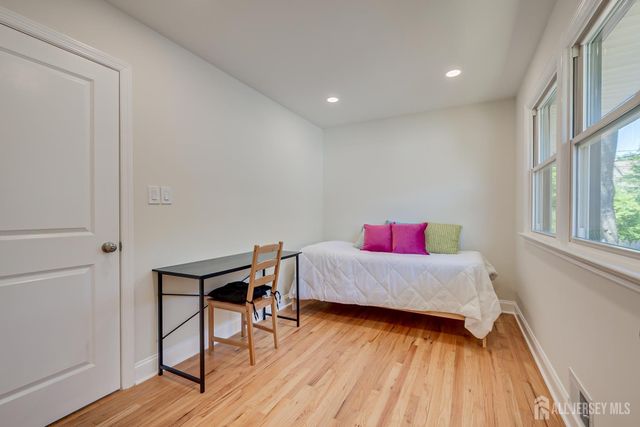 40 Aylin Street, Metuchen, NJ 08840