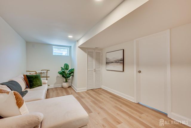 40 Aylin Street, Metuchen, NJ 08840
