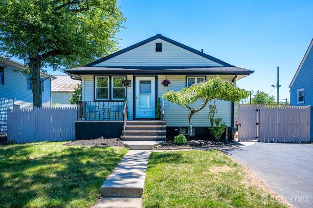 40 Aylin Street, Metuchen, NJ 08840