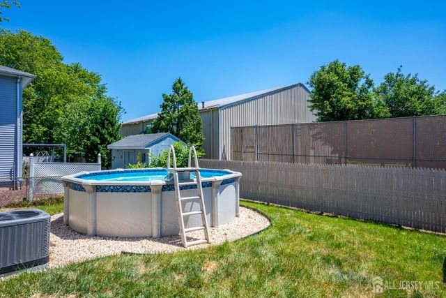 40 Aylin Street, Metuchen, NJ 08840