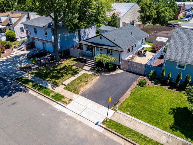 40 Aylin Street, Metuchen, NJ 08840