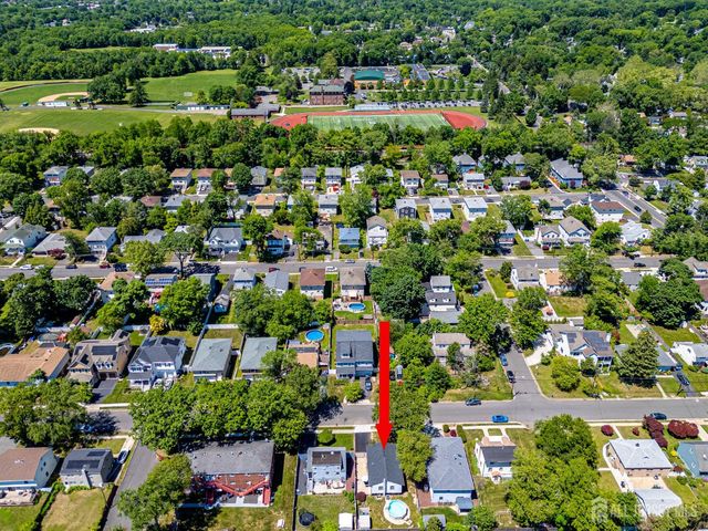 40 Aylin Street, Metuchen, NJ 08840