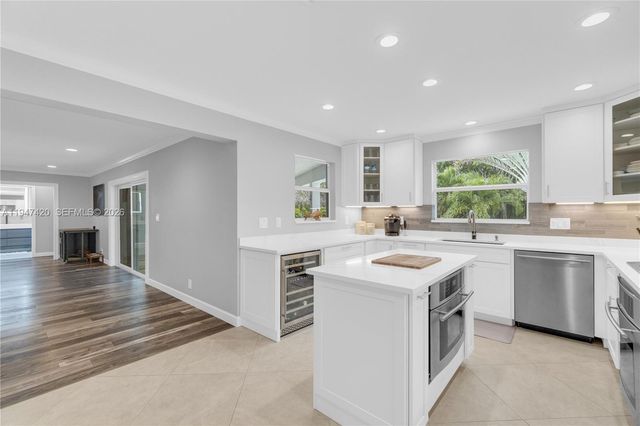 1405 SW 4th Ter, Pompano Beach, FL 33060