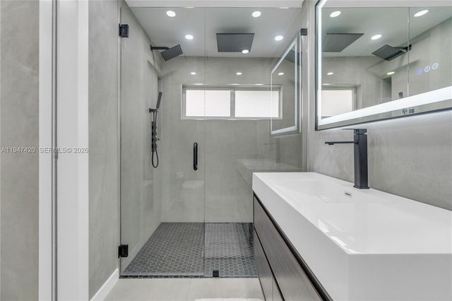 1405 SW 4th Ter, Pompano Beach, FL 33060