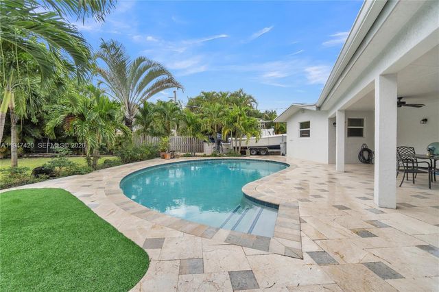 1405 SW 4th Ter, Pompano Beach, FL 33060