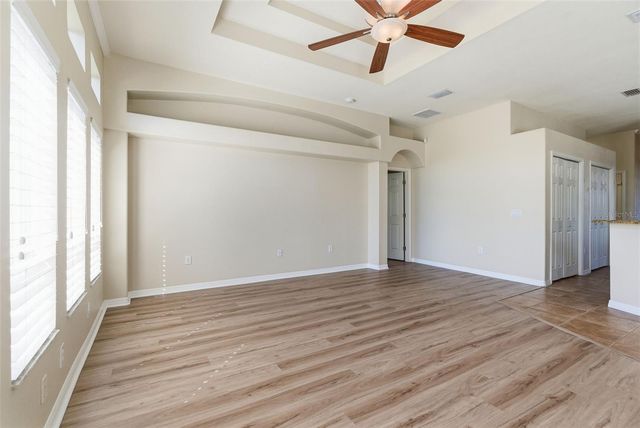 915 VISTA VERDE LANE, Sun City Center, FL 33573