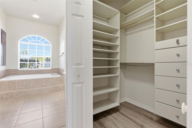 915 VISTA VERDE LANE, Sun City Center, FL 33573