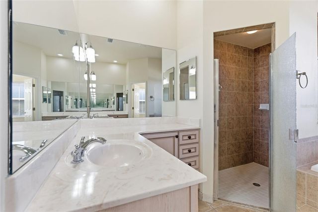 915 VISTA VERDE LANE, Sun City Center, FL 33573