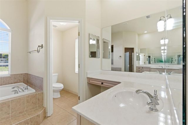 915 VISTA VERDE LANE, Sun City Center, FL 33573