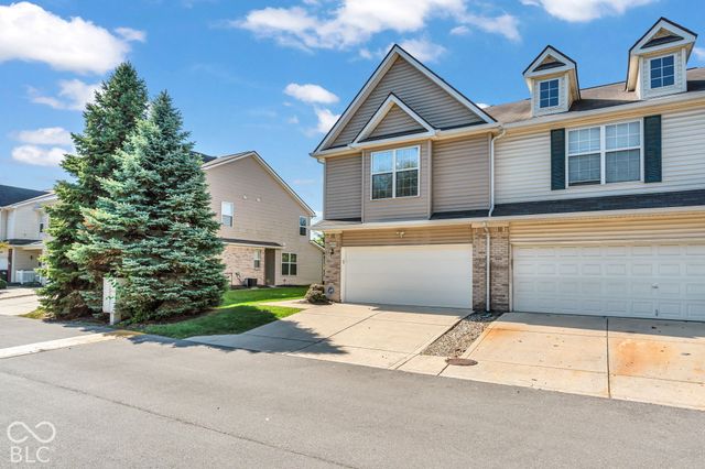 6250 Bishops Pond Lane, Indianapolis, IN 46268