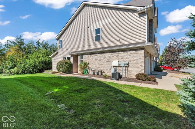 6250 Bishops Pond Lane, Indianapolis, IN 46268