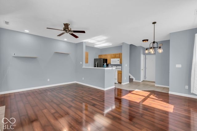 6250 Bishops Pond Lane, Indianapolis, IN 46268