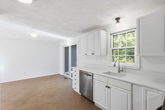 146 Russet Lane 146, Boxborough, MA 01719