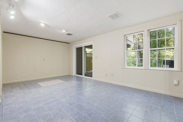 146 Russet Lane 146, Boxborough, MA 01719