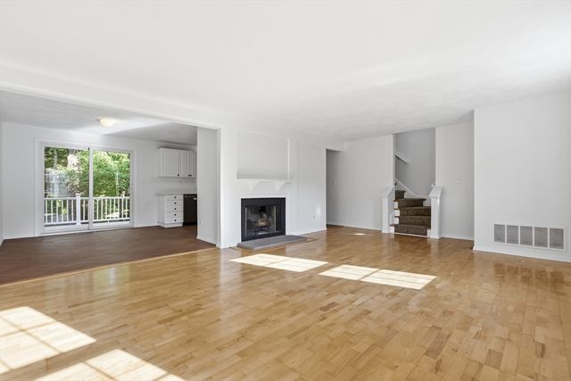 146 Russet Lane 146, Boxborough, MA 01719