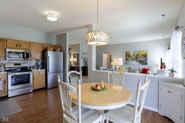 823 Daybreak Drive, Avon, IN 46123