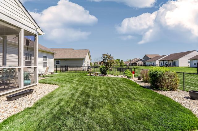 823 Daybreak Drive, Avon, IN 46123